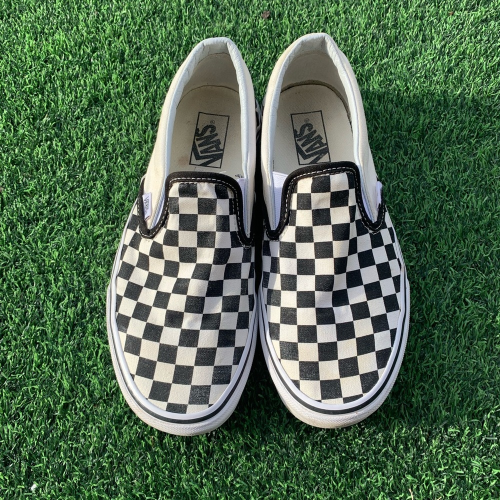 Slip on Checkered Vans - Picture 2 of 4